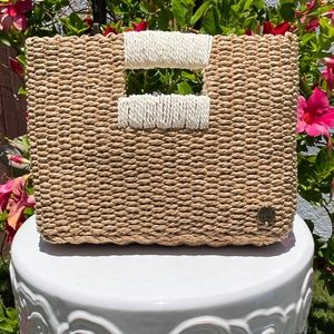 Billabong 🌺 Tropical woven straw clutch/tote